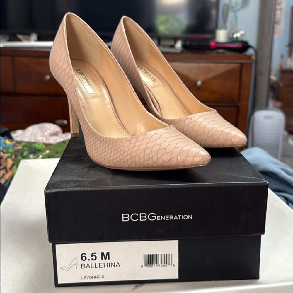 Women’s size 6.5 Ballerina heel
